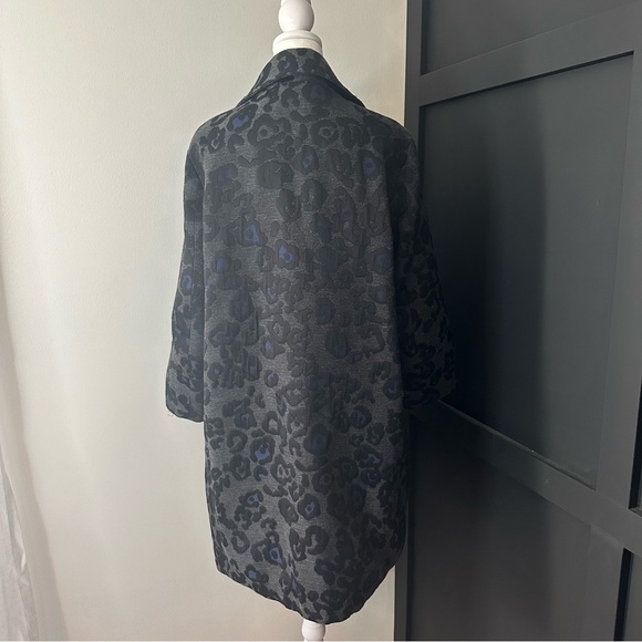 Beautiful leopard print Ann Taylor blazer coat size medium - Picture 8 of 10